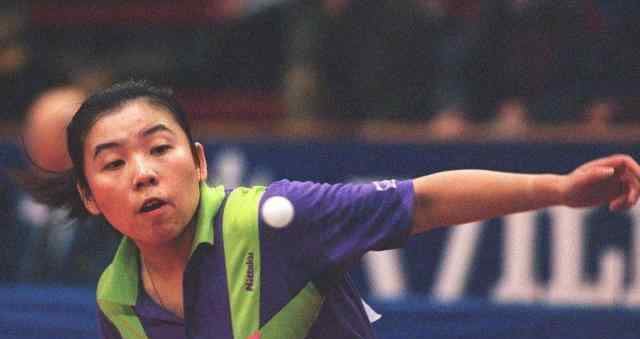 邓亚萍国籍 “乒乓女皇”邓亚萍近况，47岁成富婆，短发显年轻，儿子是中国籍