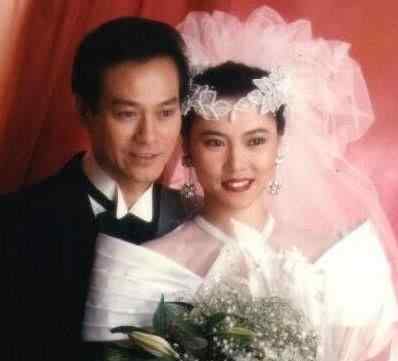 郑光荣 郑少秋3妻4女，长女走在路上不认识，如今二女儿继承上亿资产