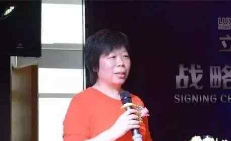 女子卖破烂赚上亿 “打工妹”成深圳女首富？一年净赚40多亿，账上还躺着910亿