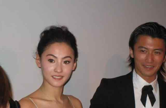 张柏芝访谈 ​张柏芝受采访实话实说，不曝出三胎生父的原因，是因为谢霆锋