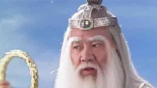 鸿钧老祖的徒弟 鸿钧老祖有四件法宝，乾坤鼎能炼化天地，陨圣丹能毁灭先天圣人！