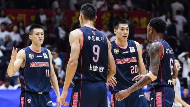 广东吴迪 CBA联盟第一富婆，40岁身价40亿，曾给易建联2000万年薪