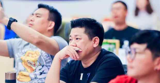 小罐茶创始人 贩卖焦虑or偏执狂人，小罐茶创始人杜国楹的人设崩了？