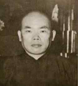 万墨林 万墨林：杜月笙的大管家，被日寇严刑拷打，绝不低头，刺刀扎胃文章配图