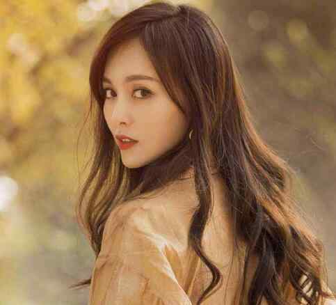 邱泽的女朋友 邱泽的女朋友有哪些 邱泽公开追求张钧甯被拒绝超尴尬