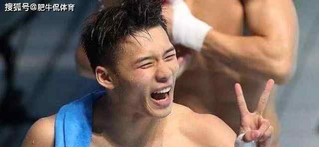 男跳水运动员 男跳水运动员的难言之隐！视力下降只是其一，泳裤太小怕被关注