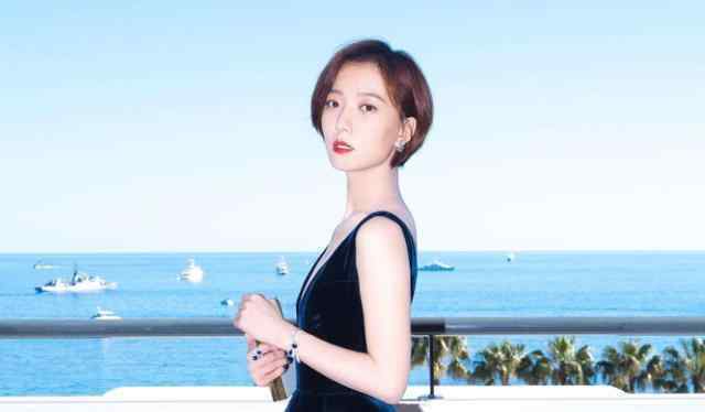 王楚涵 连上12次春晚，北舞毕业瑜伽女神，王珞丹亲姐姐比她颜值还高