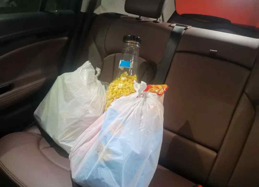 十二连跪之后心态被打崩！楼下邻居找上门 小伙写的这封道歉信火了
