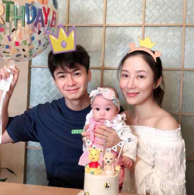 杨怡老公 走进杨怡在香港的豪宅，虽然老公比她小五岁，但家里装修甜蜜温馨