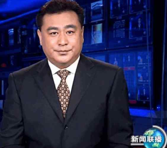 北京老冰棍 央视国脸张宏民现状，独坐街头吃老冰棍略显落寞，59岁未婚未育