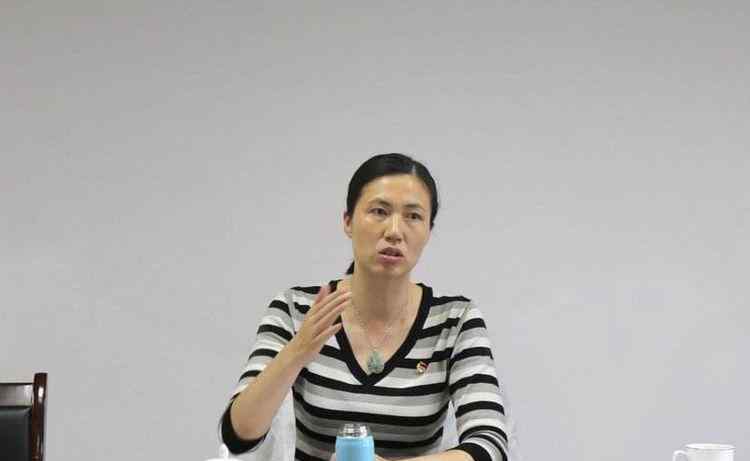 周苏红 女排大满贯周苏红罕见现身！身材高挑依然美丽，官至副厅很少现身