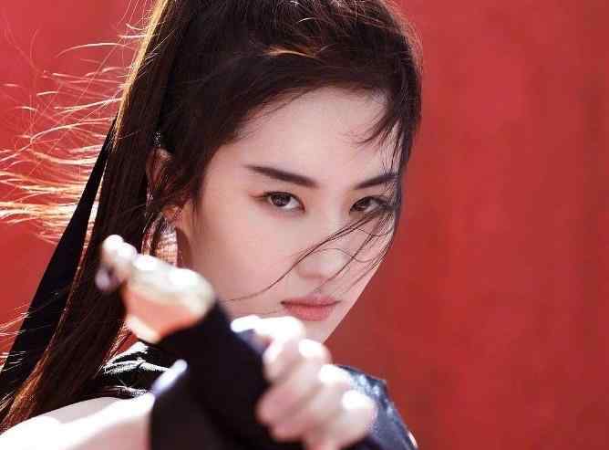 刘亦菲整容 刘亦菲真的整容了吗 被称作神仙姐姐的她为什么那么漂亮