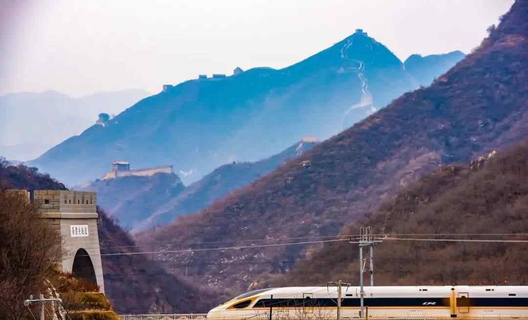 永不抵达的列车 不再坐火车通勤，他终于在工作地安家……