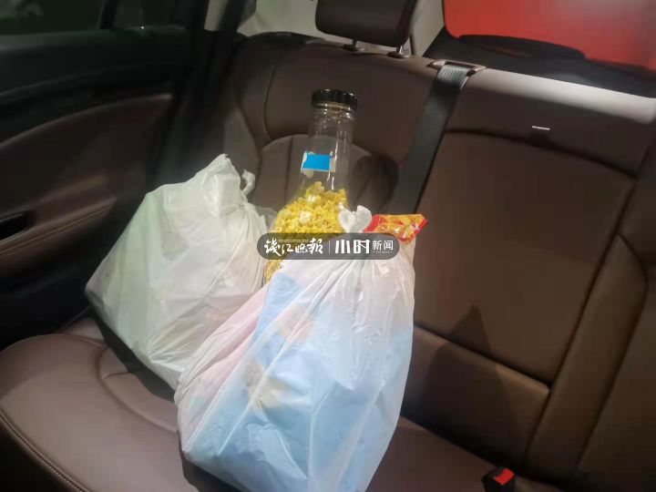 深夜打游戏心态崩了！杭州小伙给邻居“道歉信”火了 逗乐网友