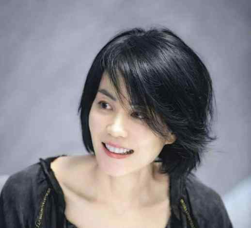 谢霆锋二儿子 谢霆锋叫李嫣做女儿，二儿子说了一句话，谢贤听了想哭