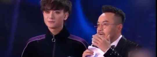 王力宏假唱 跨年晚会10大翻车现场：汪涵失误，应采儿假唱，何炅落泪还被骂