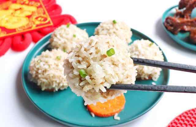 红烧肉配什么菜好吃 红烧肉太腻了，配上莲藕蒸着吃，清爽无油荤素得宜