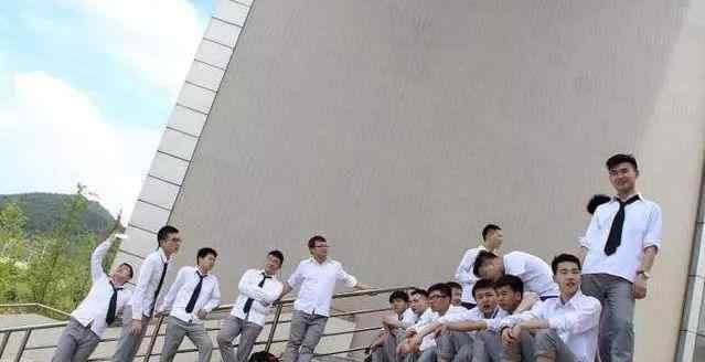 读大学读什么 读大学和不读大学有什么区别？看完后也许你就明白了
