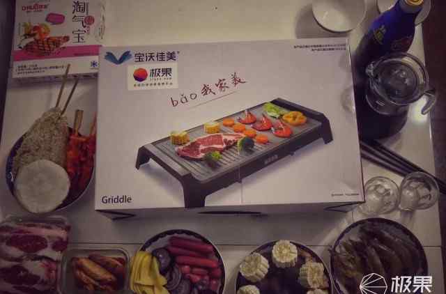 家用烧烤炉 受热均匀煎烤一体，这烤炉让你天天小烧烤 — 宝沃佳美家用电烧烤炉测评 | 视频文章配图