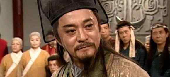 紫霞神功 岳不群为何不精练紫霞神功，反而觊觎辟邪剑谱，是紫霞神功垃圾？