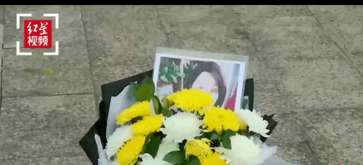 砍杀三名亲属逃跑 男子砍杀邻居跳楼砸死路人，自杀前曾打110，受害者家属追问：警方是否抓捕得力？