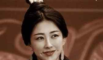 埃尔坎 连续八年入选全球100张最美面孔，和豪车总裁任性恋爱，她凭什么？
