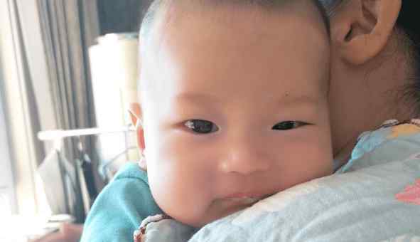 奶睡是什么意思 夜奶后的宝宝需要拍嗝吗？要从三个方面来具体分析，宝妈别弄错了