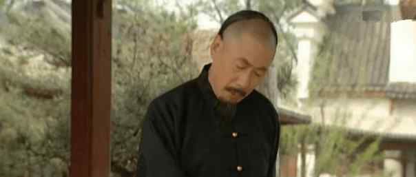 雍正为什么只在位13年 《雍正王朝》中康熙要传位雍正，为何不提前安排却使雍正继位险象环生？