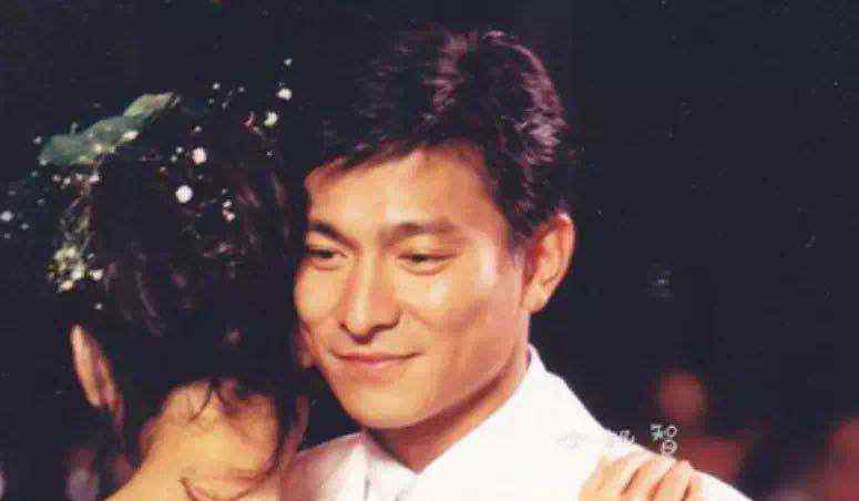 加多利山 被藏23年，46岁才敢生子，朱丽倩能忍的背后，其实藏着秘密