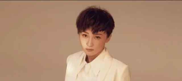 文章为什么放弃姚笛 姚笛39岁以短发高调复出，马伊琍不再隐瞒，坦言与文章离婚真相