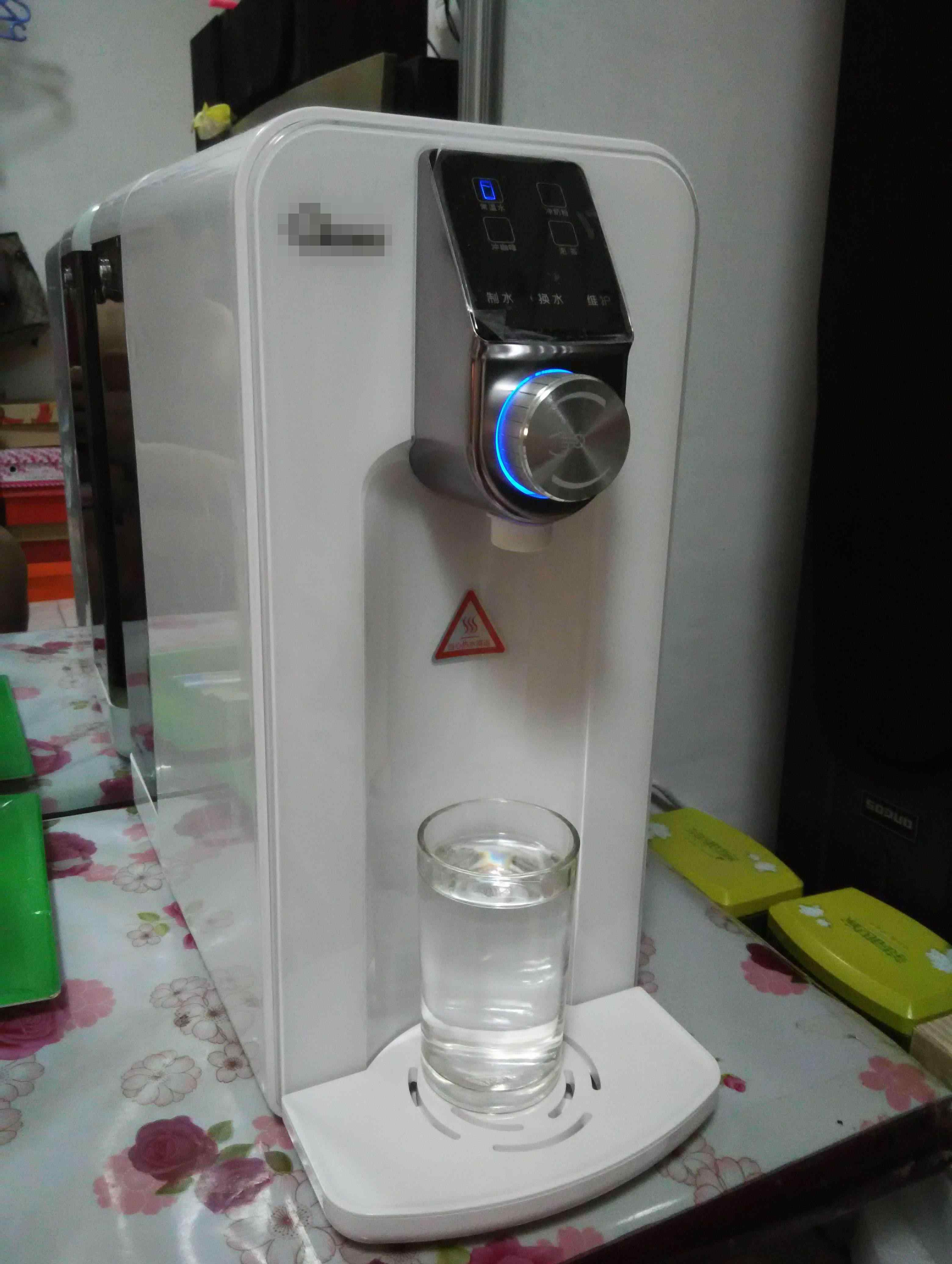 净水器新闻 用了三个月的滤芯变成这样，净水器真的没必要？