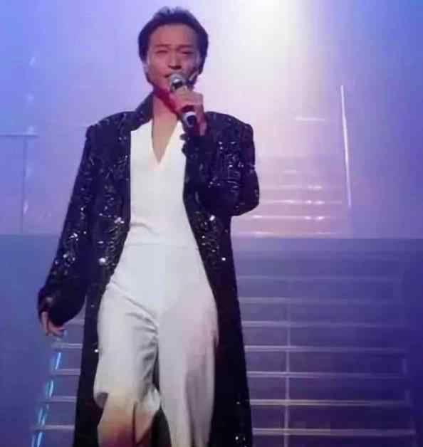 男人养家 陈志朋：毁容、过气、卖奶茶5000一杯无人理，背后是中年男人养家糊口的苍凉