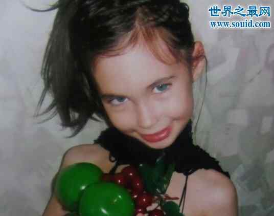 乌克兰芭比娃娃素颜 乌克兰真人芭比娃娃Lolita Richi，纯天然魔鬼身材