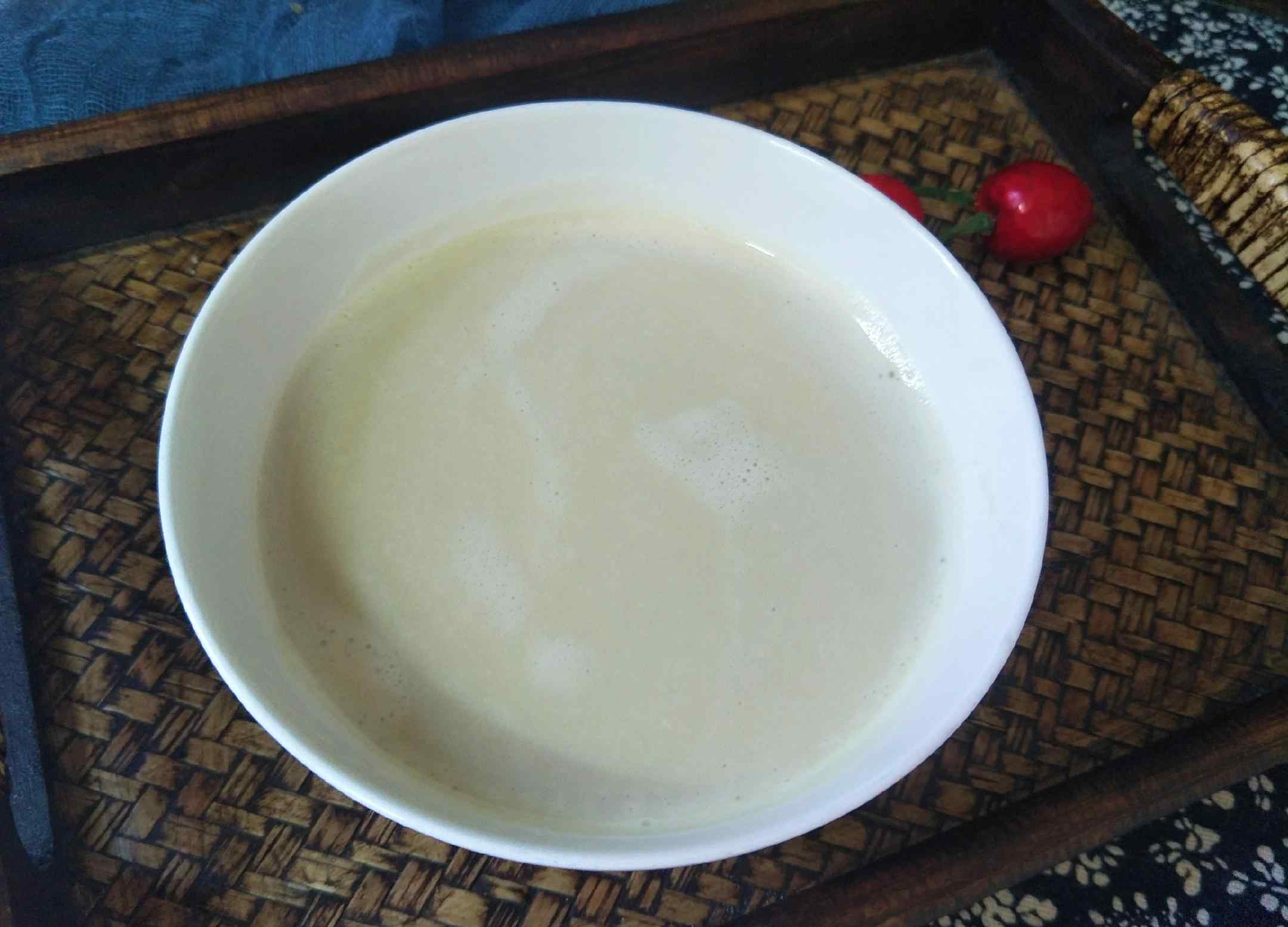 美的破壁机打豆浆方法 破壁机做豆浆，步骤简单，豆浆又香又浓，味道真好喝