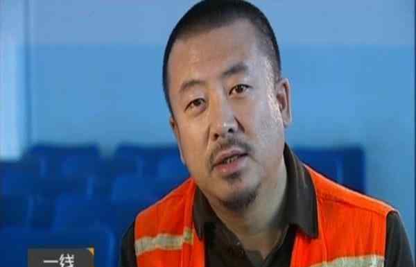 潜伏的演员是逃犯 他因出演《潜伏》大火，却是在逃13年通缉犯，太出名被认出抓获！