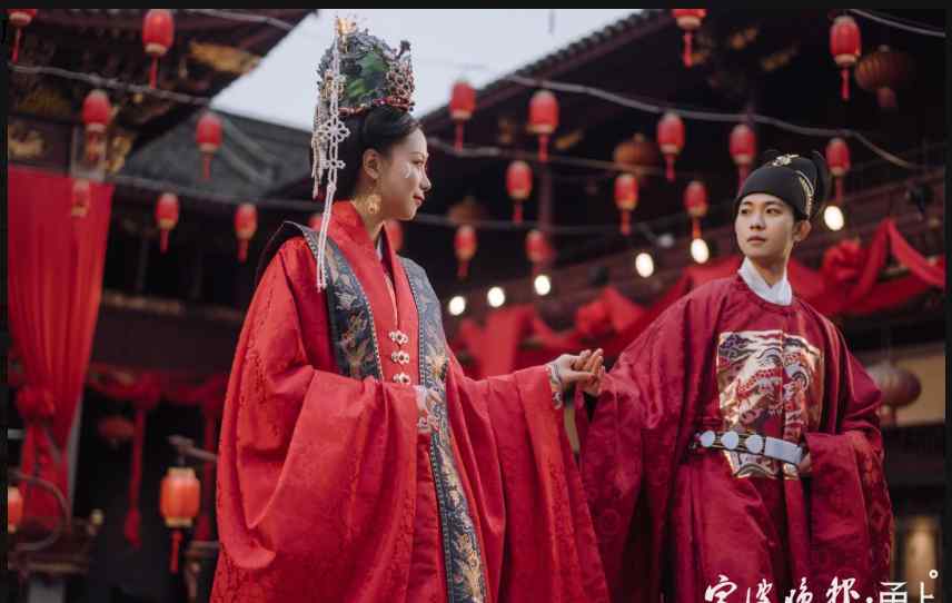 弹幕密到遮住画面！200万网友围观这场婚礼 有人直呼：梦中的婚礼