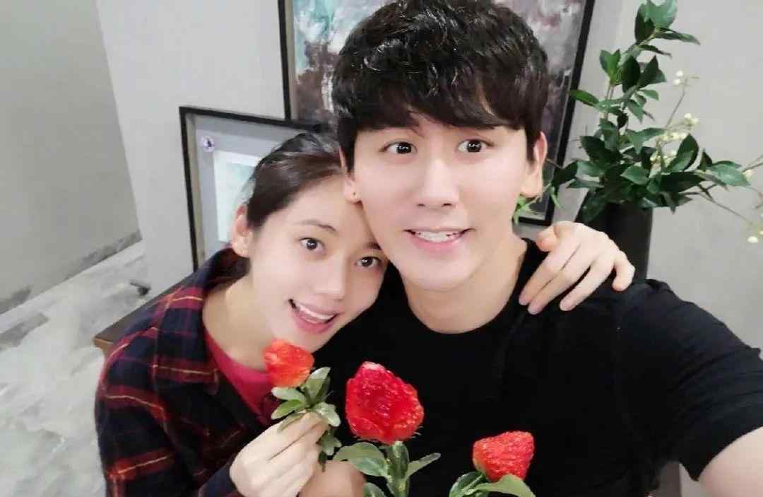 秋瓷炫公开恋情 同是跨国夫妻：秋瓷炫被宠上天，蔡琳6年离婚，差距为何那么大？