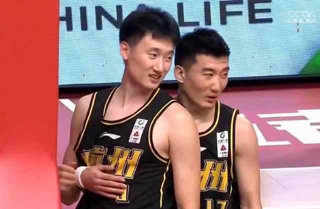 李京龙 李京龙调侃与孙铭徽的赛场抓拍，孙铭徽回应好舒服