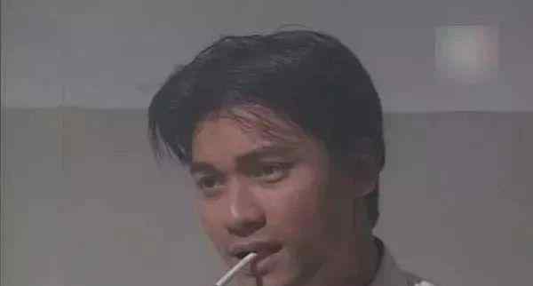 罗嘉良结婚 57岁罗嘉良婚姻坎坷，二婚娶小12岁娇妻育有一女，一家三口很幸福