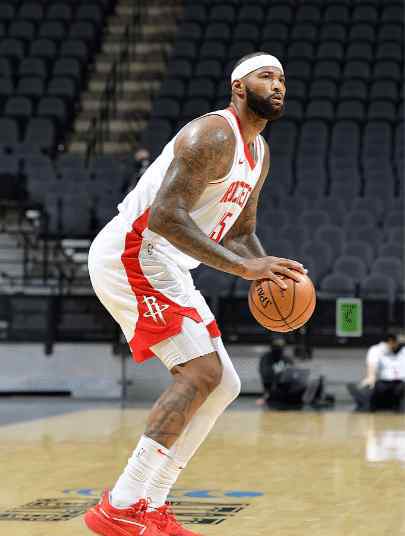 nba摆烂最疯狂一年 新当家27+15！火箭疯狂一战，哈登离队激怒众人，狂抢49板爆冷拒摆烂