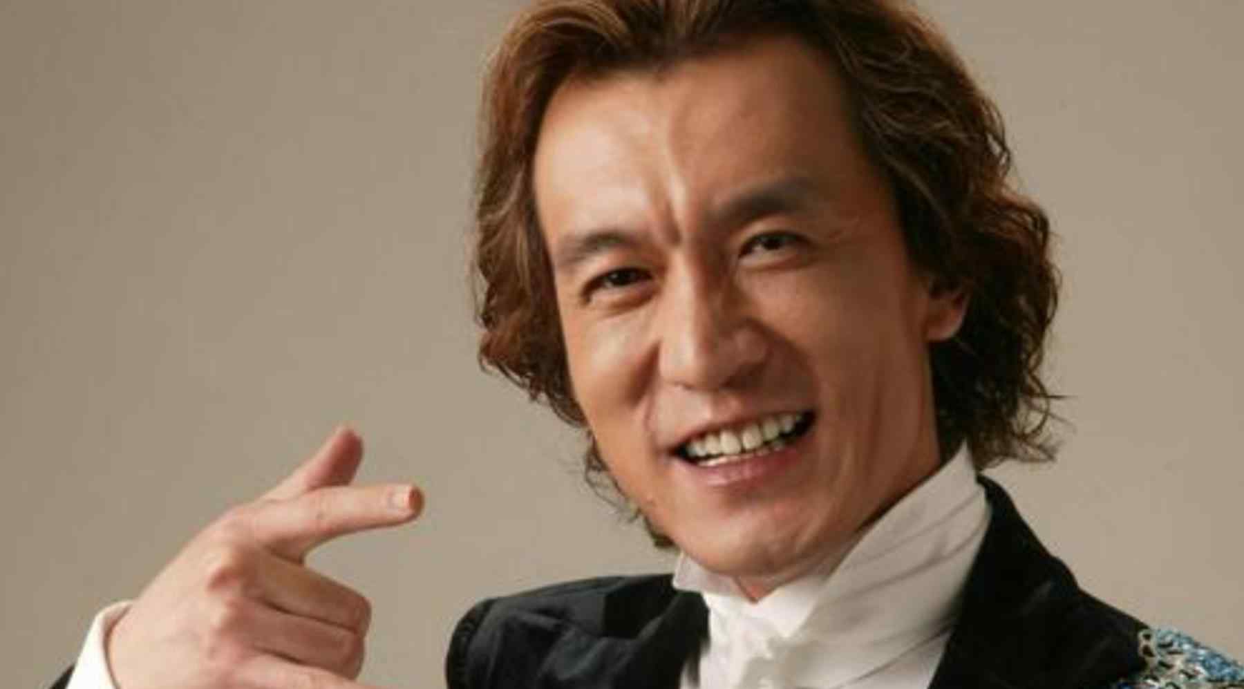 李咏红 因撞脸李咏走红，4年赚了上千万，李咏去世他大哭至今不忘恩情
