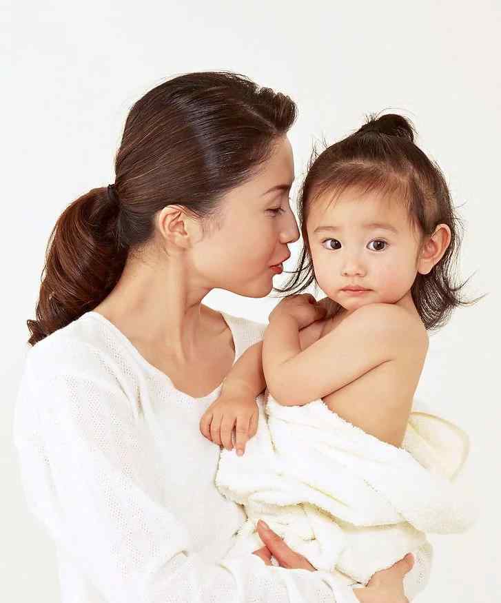 胎儿打嗝是什么原因 孩子打嗝的原因是什么