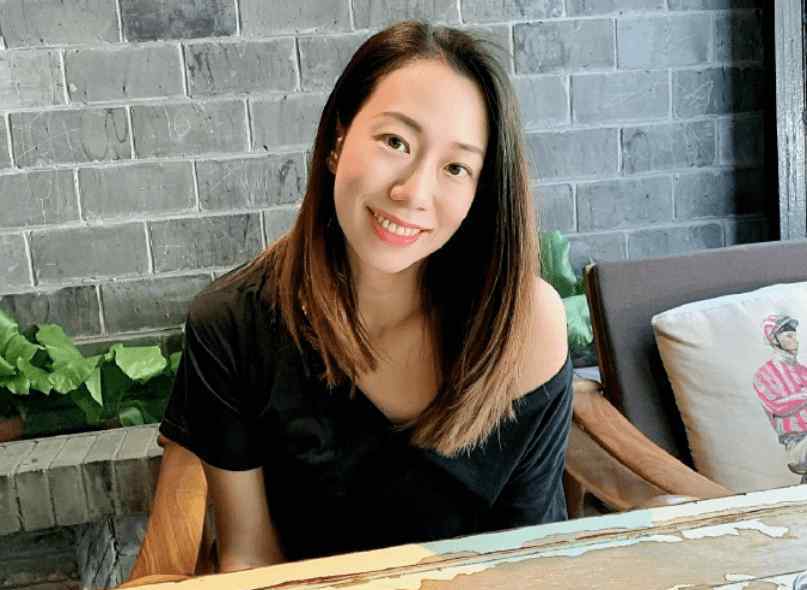 吴辰君老公 42岁女星吴辰君一家四口同框，老公家世显赫，二胎儿子单眼皮太可爱