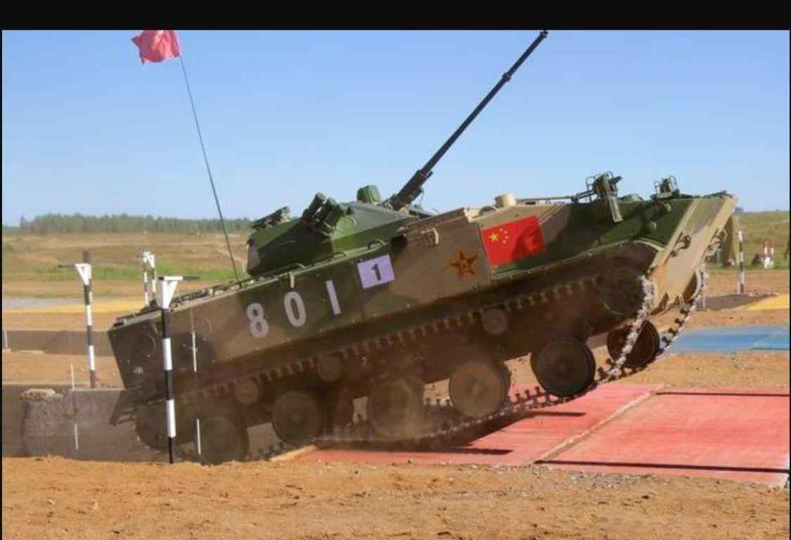 伞兵车 03式伞兵战车服役15年，新一代战车现身，治愈火力不足恐惧症