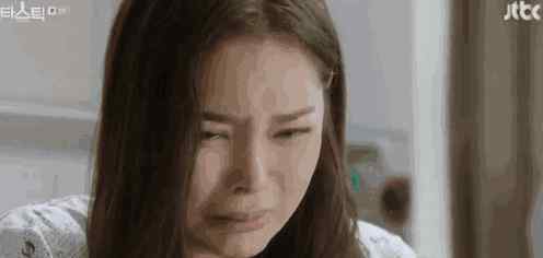 三圣母 她被称为最美三圣母，怀孕时因吸毒入狱，如今脸整歪了