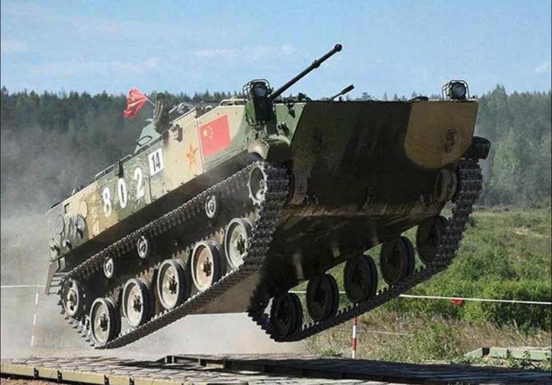 伞兵车 03式伞兵战车服役15年，新一代战车现身，治愈火力不足恐惧症