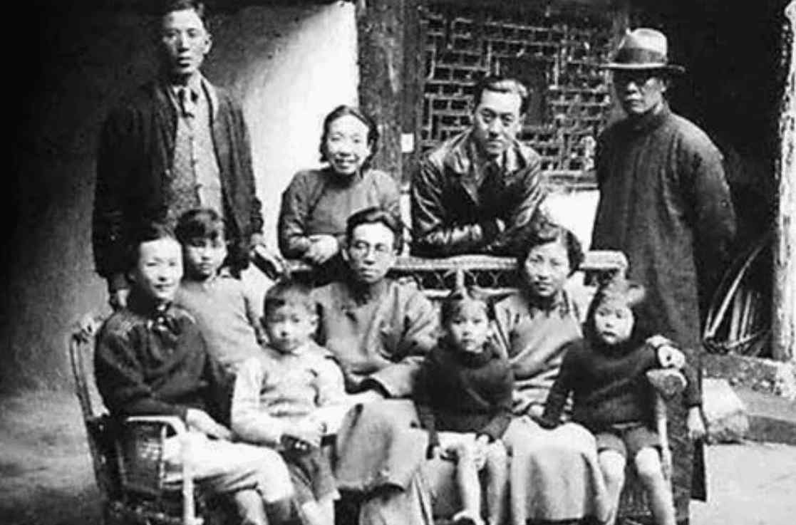 国家栋梁 丫鬟出身，养育9位国家栋梁却一生无名无分，晚年死于草棚