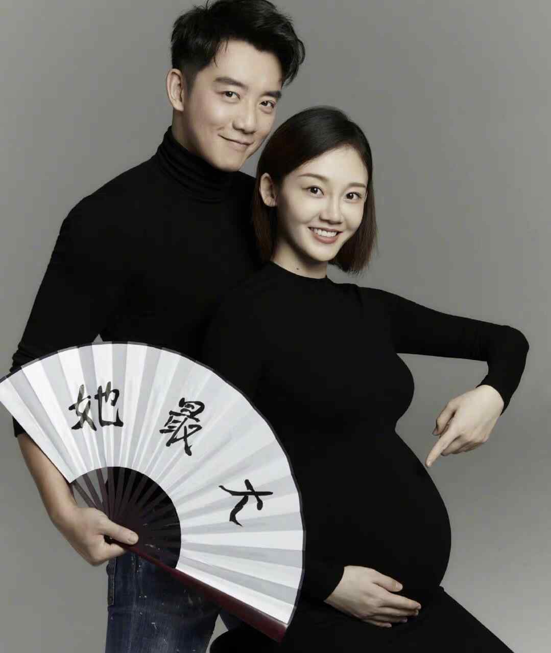 于苗苗 郑恺苗苗为女儿庆祝百天，一家三口甜蜜互动，却成郑爽的挡枪工具