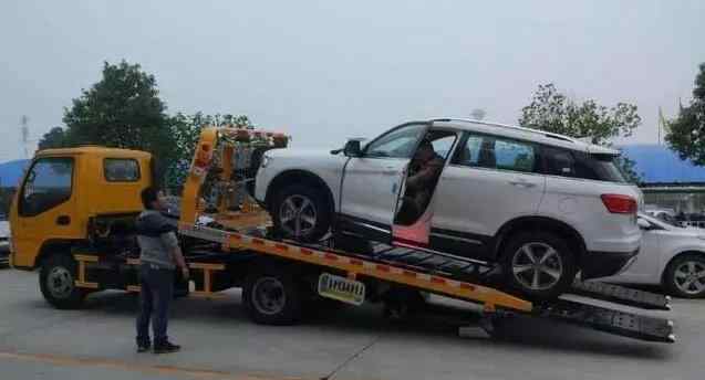 高速救援 高速遭天价拖车费？交警支招：打这个电话，分分钟搞定