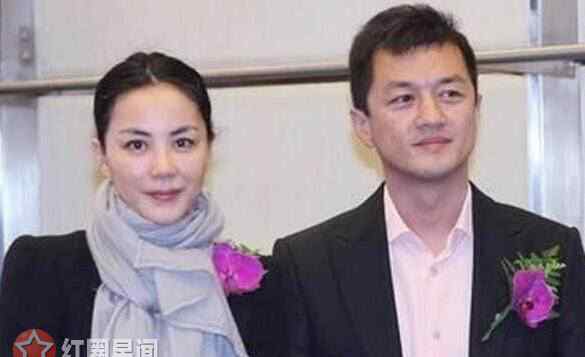 王菲与李亚鹏 李亚鹏现在靠什么生活 李亚鹏还留恋王菲是真的吗